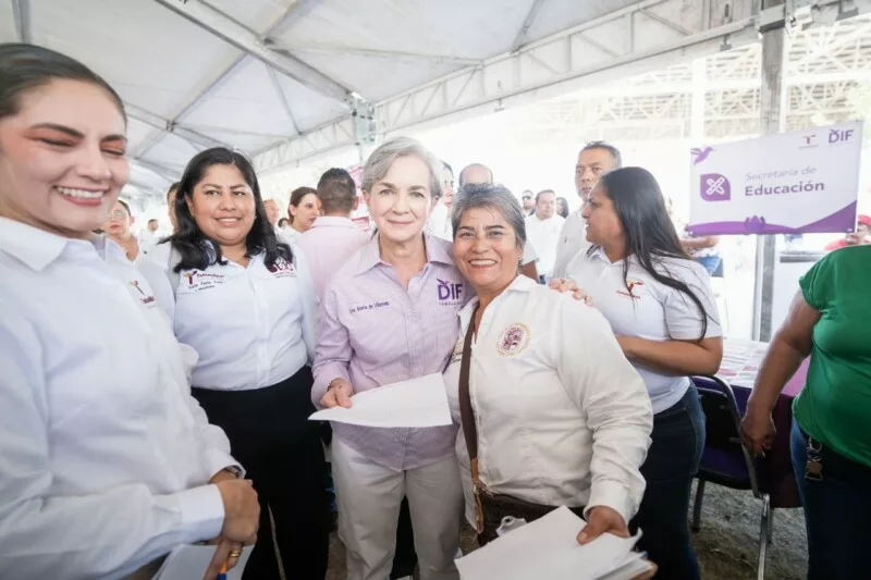 Lleva María de Villarreal la brigada “Transformando Familias” a la región ribereña