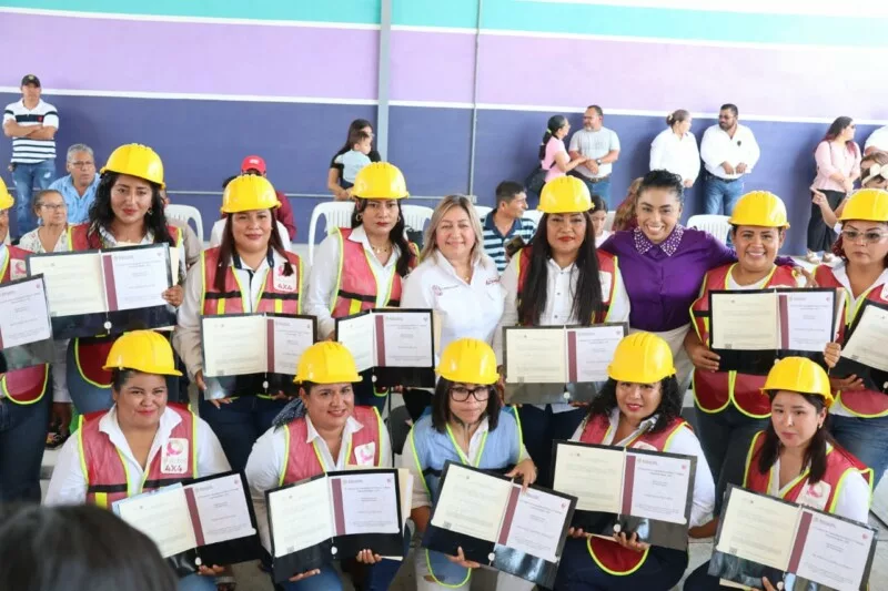 Clausuran Programa Mujeres 4×4 y firman convenio Punto Rosa en Altamira