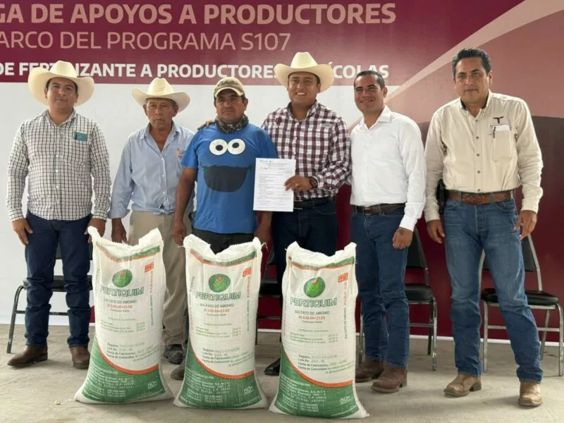 Productores citrícolas del municipio de Llera reciben 85 toneladas de fertilizante 