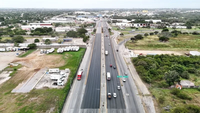 En Altamira, Secretaría de Obras Públicas rehabilita Avenida de la Industria