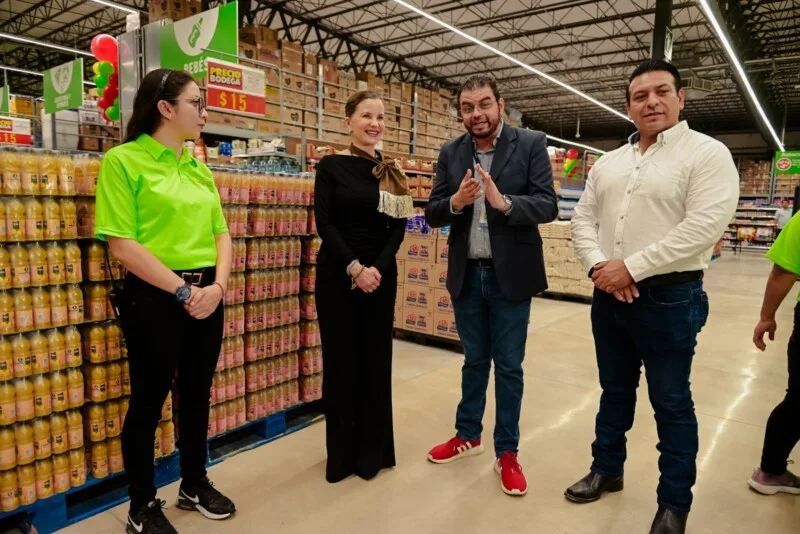 Inaugura Ninfa Cantú sucursal de Bodega Aurrera en Victoria