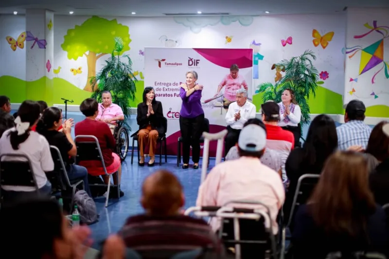 Entrega María de Villarreal prótesis y aparatos ortopédicos a pacientes de 21 municipios