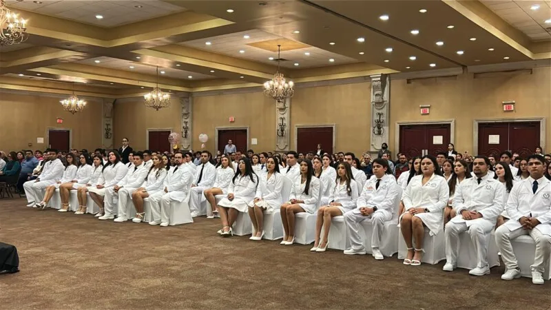 Entrega la UAT en Matamoros la generación 2019-2024 de médicos cirujanos