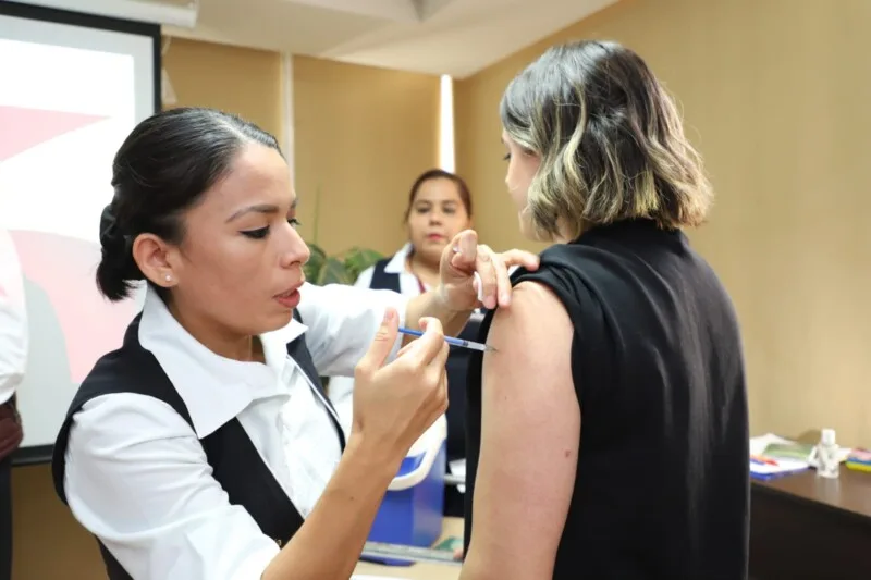 Exhorta SST a acudir a unidades de salud a completar esquemas de vacunación