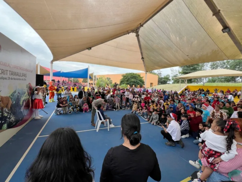Llevan show de fauna viva a niñas y niños del CRIT Altamira