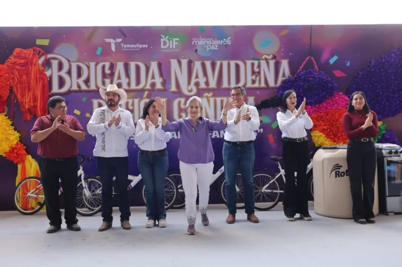 Llevan Américo y María de Villarreal la brigada navideña “Transformando Familias” a la zona cañera