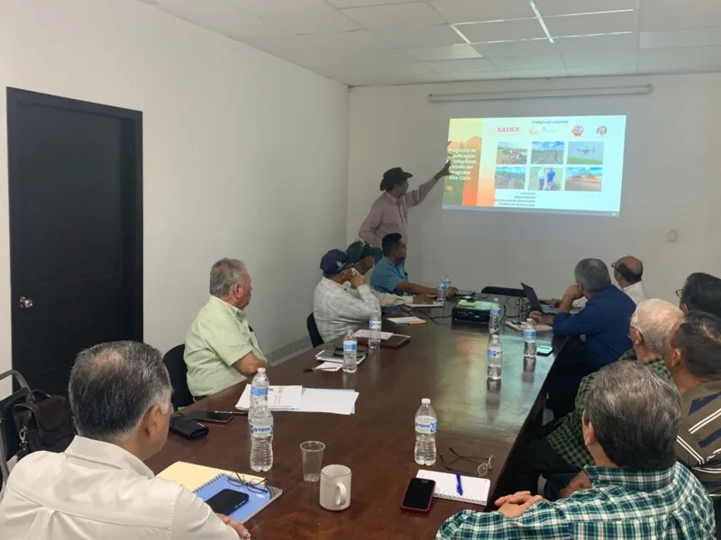 Participa Secretaría de Recursos Hidráulicos en reunión del Comité Hidráulico del Distrito de Riego 002