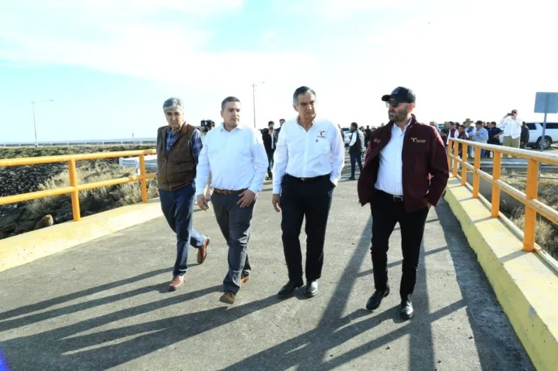 Dialoga Américo con representantes de la CILA y usuarios de la Presa Falcón