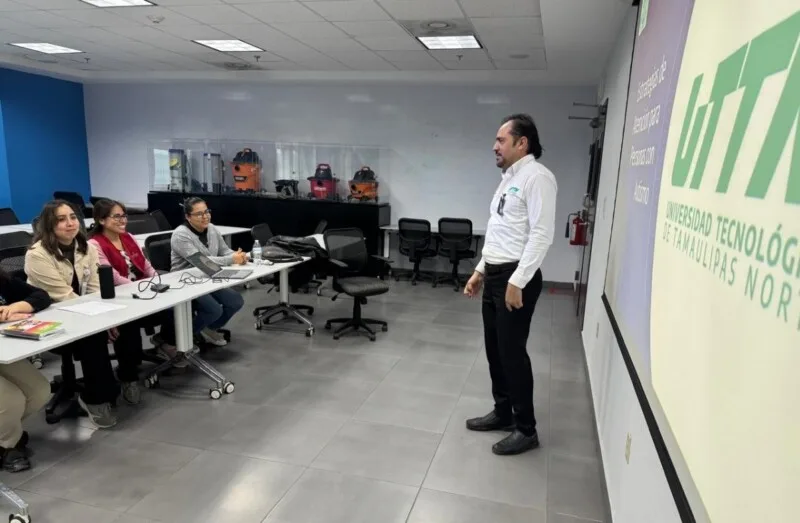 Capacita Universidad Tecnológica de Tamaulipas Norte a maquiladora sobre inclusión laboral de personas con autismo