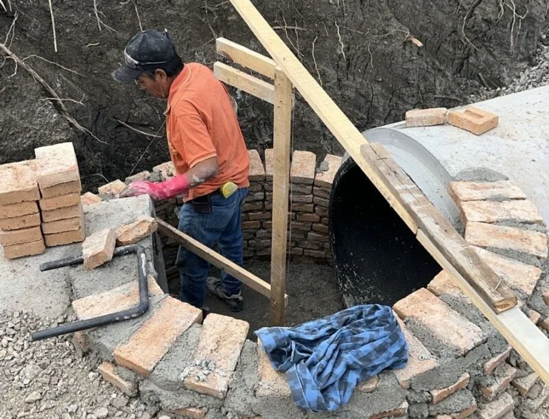 En El Mante, Secretaría de Obras Públicas rehabilita y construye colector pluvial