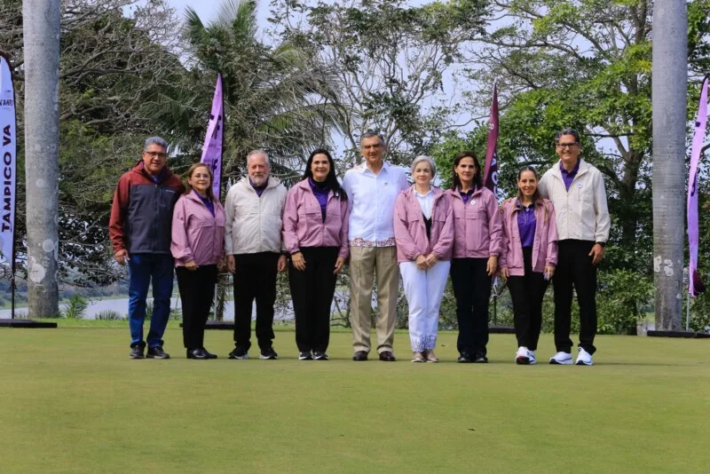 Premia gobernador Américo Villarreal a ganadores de Torneo de Golf DIF Tampico 2025