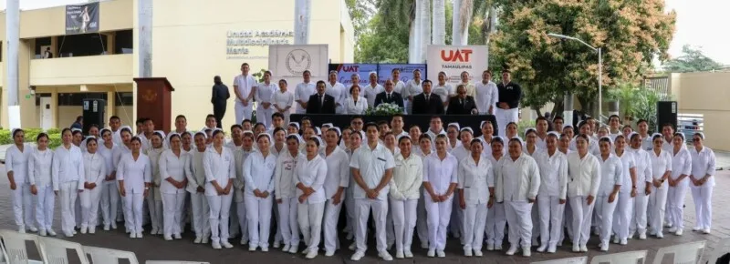 Celebra la UAT logros académicos de egresados de enfermería en la UAM Mante