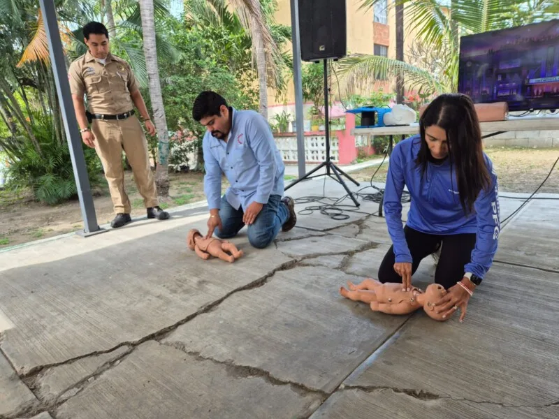 Capacitan a personal del COBAT en primeros auxilios