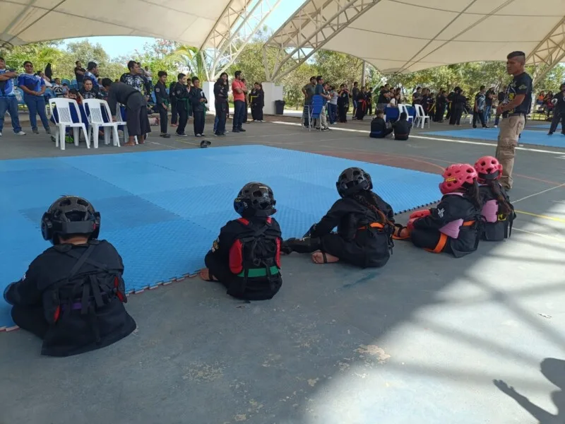 Participan jóvenes en torneo de arte marcial en Centro de Bienestar de Ciudad Madero