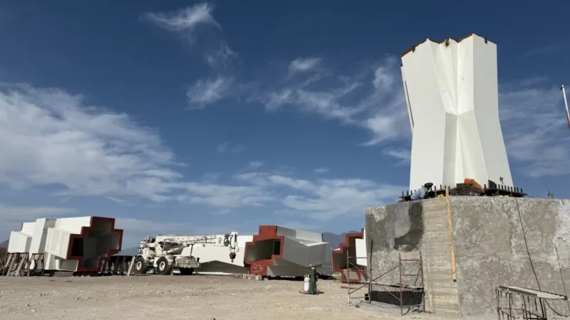 Da comienzo instalación de Cruz Monumental en Tula