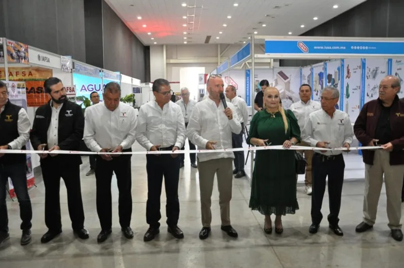 Inaugura secretario de Recursos Hidráulicos Expo del Tercer Foro Estatal del Agua 2025
