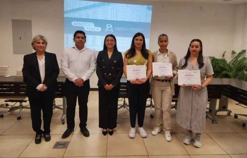 Capacita BANXICO a estudiantes de la UPV en finanzas y negocios