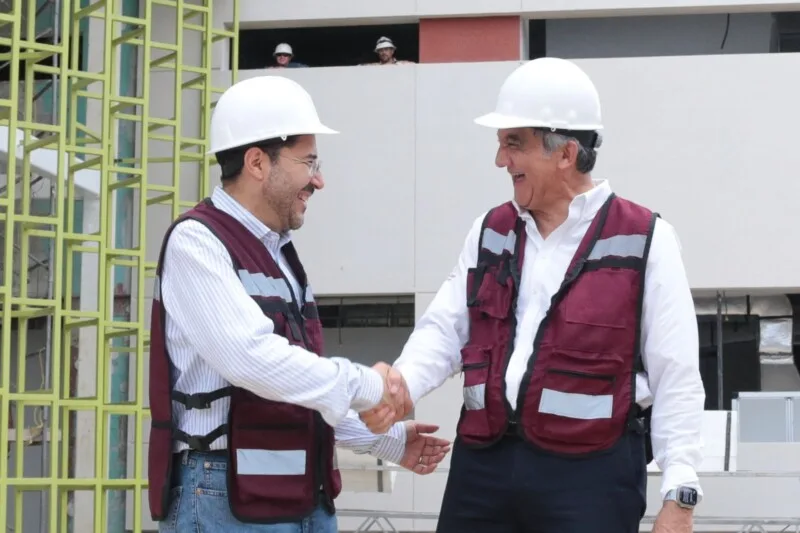 Constatan Américo Villarreal y Martí Batres obra del nuevo hospital del ISSSTE en Tampico
