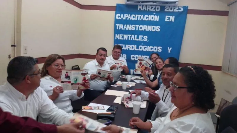 Capacita SSPT a personal de DEMA en intervención de trastornos mentales, neurológicos y por uso de sustancias