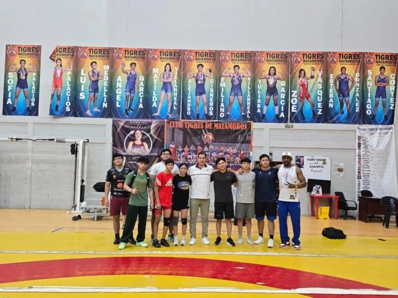 Visita director del INDE Tamaulipas a deportistas de Matamoros