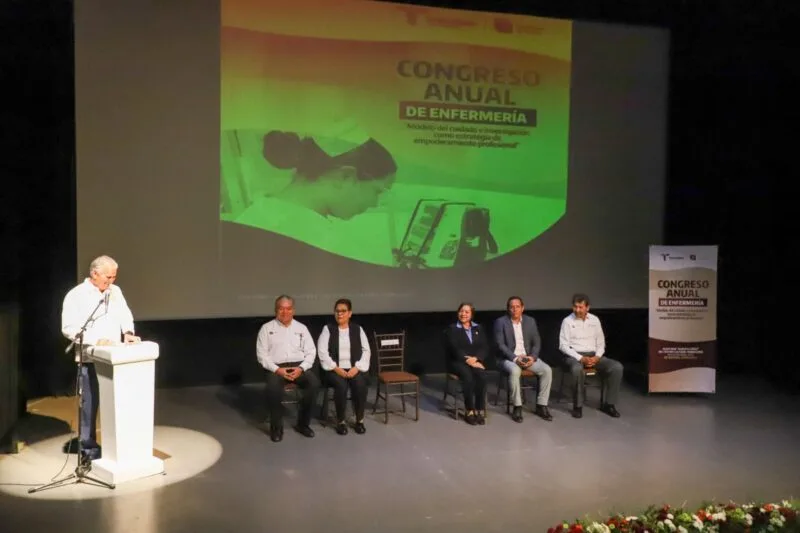Inaugura secretario de Salud Congreso de Investigación en Enfermería