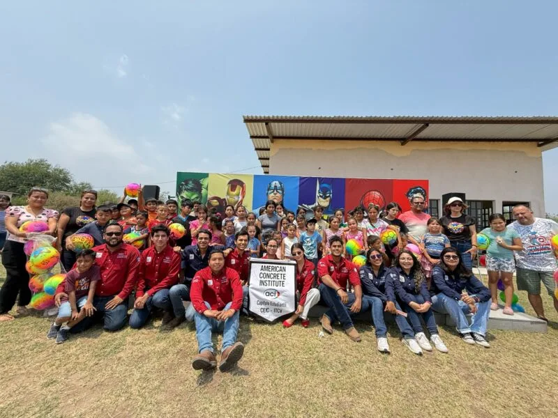 Alumnos y exalumnos del Tecnológico llenan de sonrisas el corazón de niñas y niños de Güémez