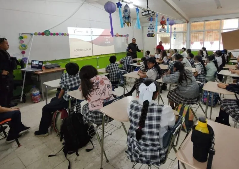 Mantiene Guardia Estatal de Género proximidad con estudiantes