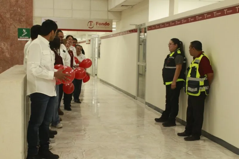 Capacitan a personal de la STPS para prevención y protección contra incendios y primeros auxilios en los centros de trabajo