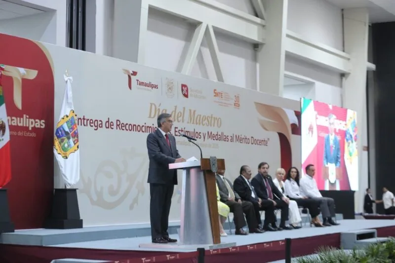 El magisterio es el eje y futuro del país: Américo