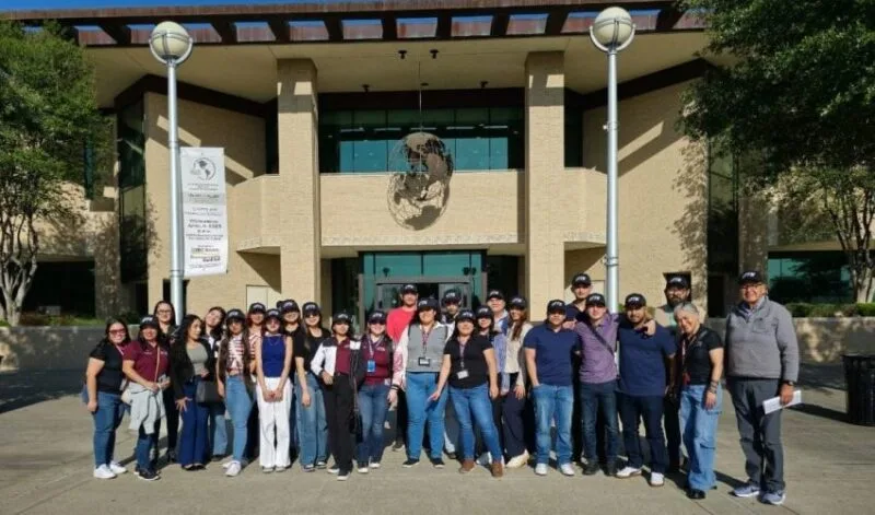 Asisten estudiantes y docentes de la UTTN al 29.º Congreso Anual de Comercio del Hemisferio Occidental