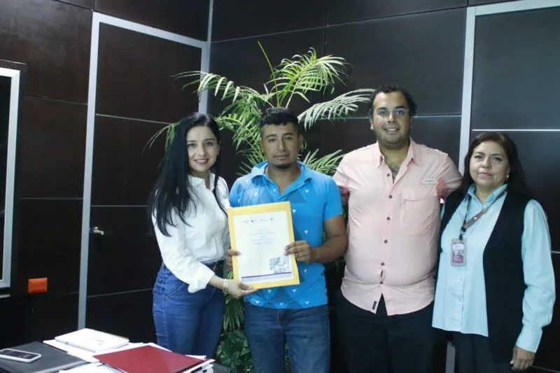 Trabajador tamaulipeco se coloca en empresa agrícola de Canadá mediante el Programa de Trabajadores Temporales Extranjeros