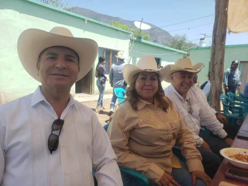 Dialogando.- Cinco alcaldes con rumbo a la reelección