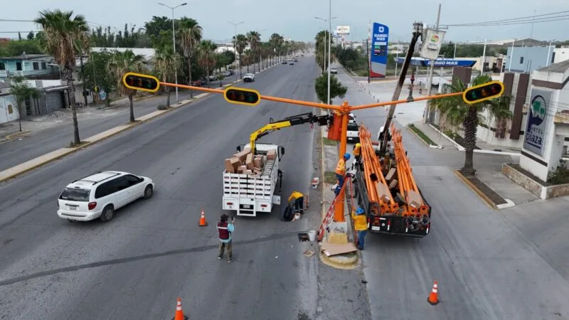 Avanza modernización en la capital de Tamaulipas; red semafórica registra 50 % de avance