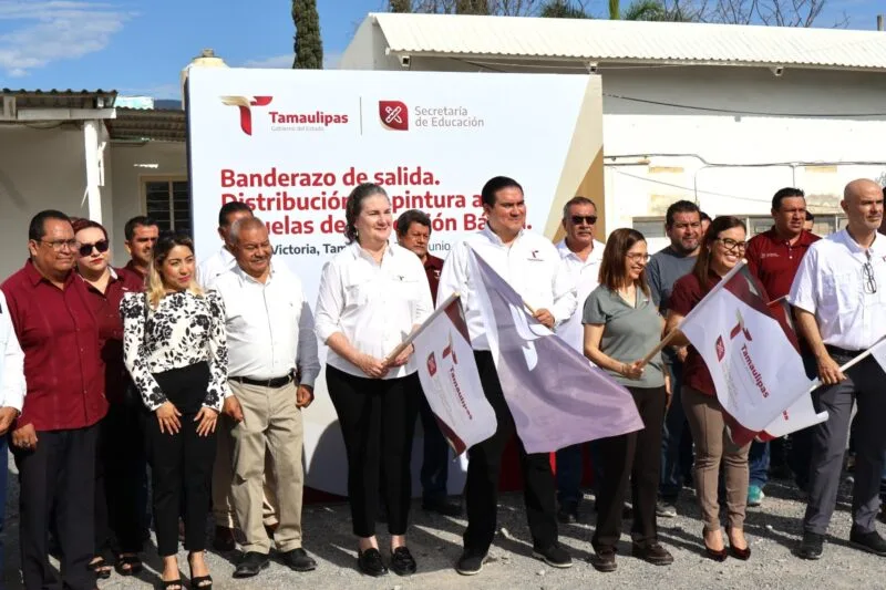 Da SET banderazo de salida a entrega de materiales de pintura para mantenimiento en escuelas