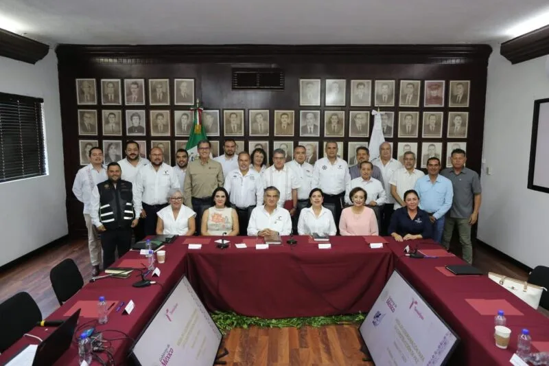 Llama Américo a redoblar esfuerzos en seguridad pública