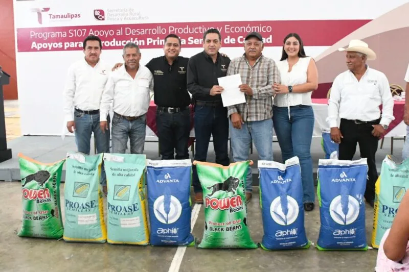 Entregan más de 62 toneladas de semilla en apoyo a productores de Abasolo y Soto la Marina