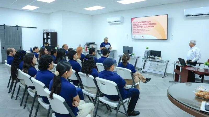 Da SEDENER capacitación sobre marco normativo y regulatorio del sector eléctrico a empresarios de Miguel Alemán