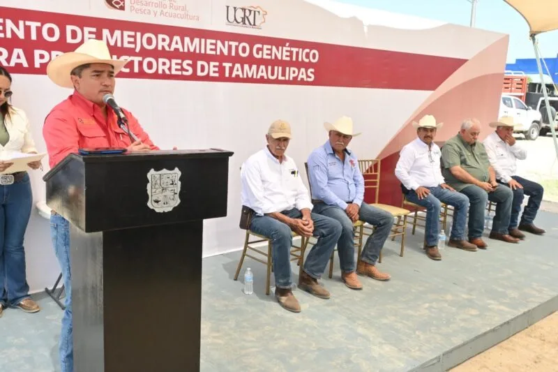 Llevan Programa de Mejoramiento Genético al municipio de Méndez