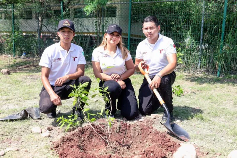 Se suma INJUVE Tamaulipas a las Jornadas Nacionales por la Paz con reforestación en Ciudad Victoria