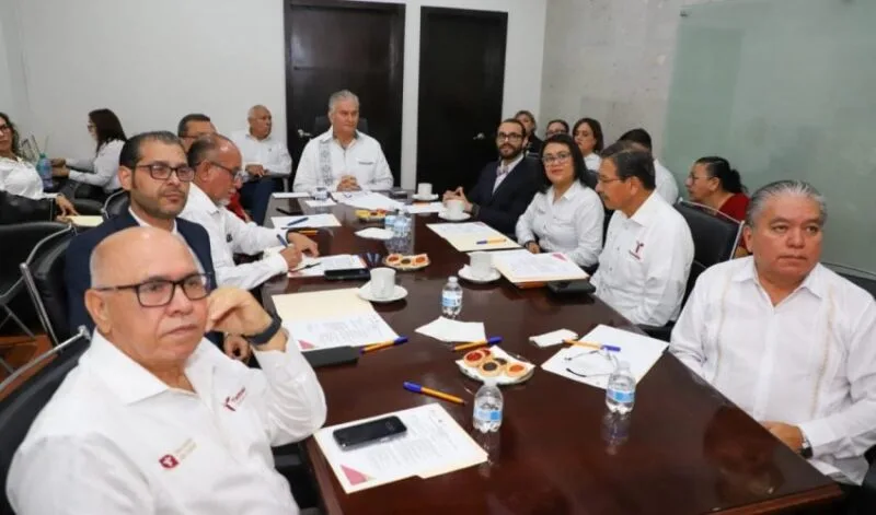 Dialogando.- Cambios y ajustes en Salud