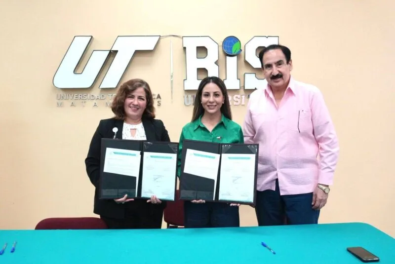 Renueva UT Matamoros convenio de colaboración con Hospital San Charbel