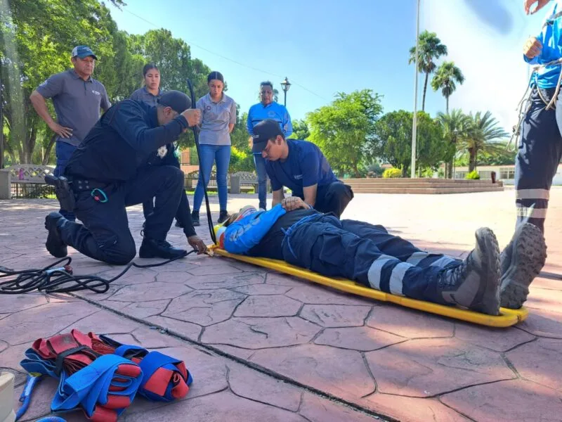 Recibe Guardia Estatal de Güémez capacitación en Levantamiento de Pacientes y Control y Descenso Nacional de Emergencias