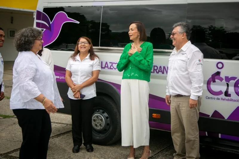 Fortalece DIF Tamaulipas red de transporte adaptado en los 43 municipios