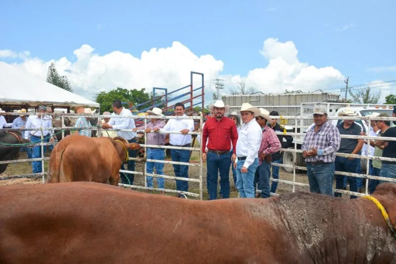 Reitera Gobierno del Estado su compromiso con el sector ganadero