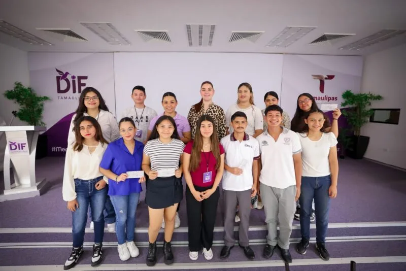 DIF Tamaulipas entrega la beca “Tamaulipas te agradece” a 200 jóvenes de 39 municipios