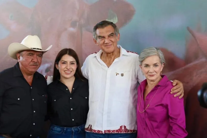 Dialogando.- Las y los alcaldes del altiplano respaldan y reconocen la labor del Gobernador