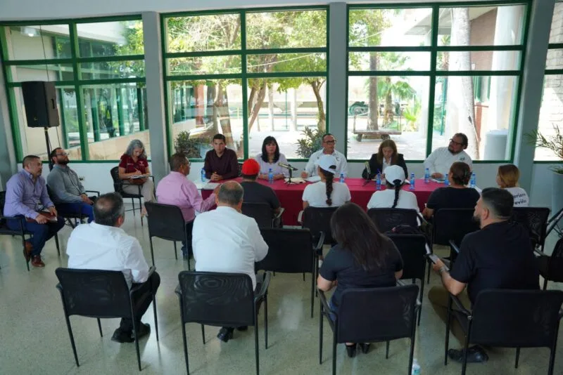 Gobierno de Tamaulipas acuerda reparar daños y plan de apoyo a familiares de víctimas de la masacre de Nuevo Laredo