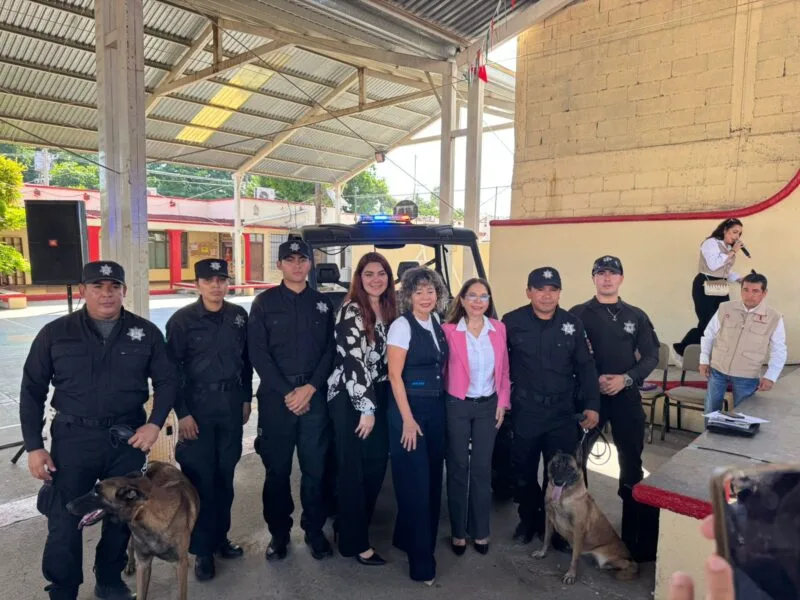 Brea y Lucky, protagonistas de una jornada cívica con estudiantes de Victoria