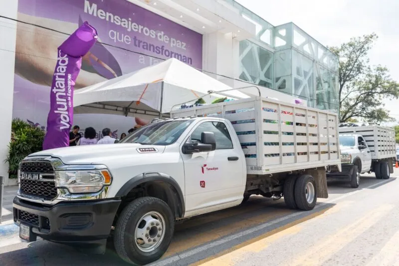 Dona SET 16 toneladas de víveres para afectados por inundaciones en la región huasteca