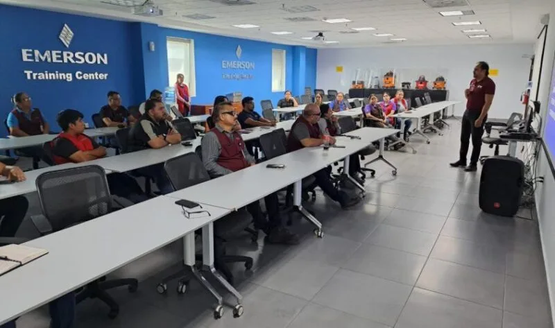 Colaboran UTTN y Emerson en impulsar la inclusión laboral de personas con autismo